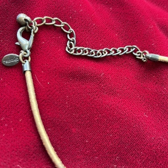 Chicos medallion necklace pendant nest like design euc bronze metal adjustable - Picture 4 of 11